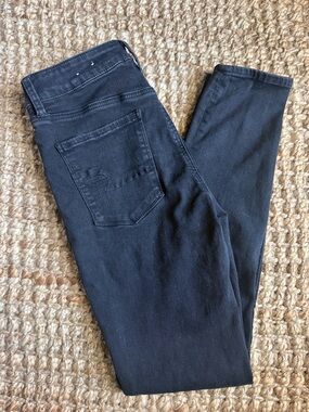 American Eagle Hi-Rise Jegging